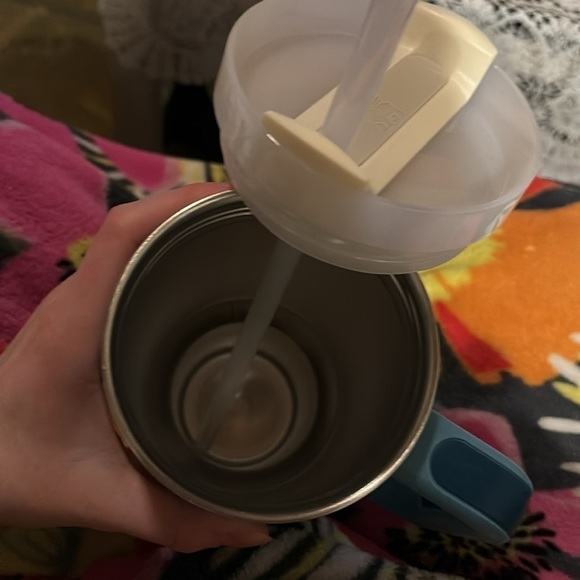 Stanley Quencher 40oz in Color Pool - Picture 9 of 9